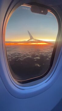 Video inside a plane of sunrise	