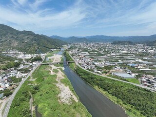 和歌山県の綺麗な蜜柑の丘をドローン空撮