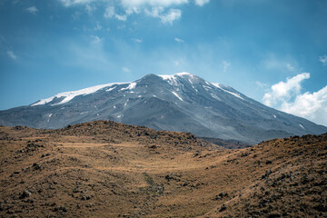 Naklejka premium mountain landscape with blue sky