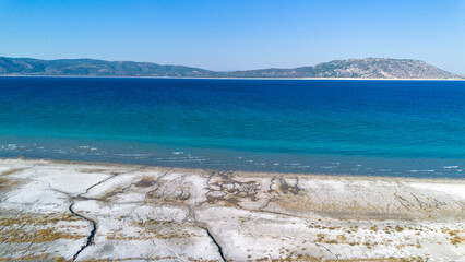 The tranquil beauty of Salda Lake - Turkey with its crystal clear turquoise waters and stunning...