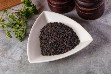Black raw dry sesame seeds