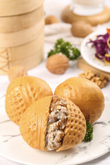 Delicious flowing brown sugar walnut buns paired with Cantonese handmade morning tea experience