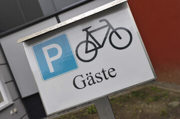 parking place for bicycles sign