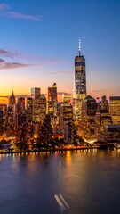 Obraz premium City skyline at twilight (4)