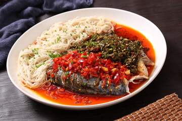 Chinese cuisine, Cantonese cuisine, two-color fish head