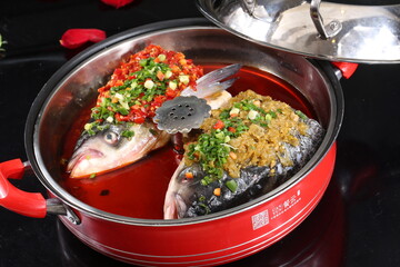 Chinese cuisine, Cantonese cuisine, two-color fish head
