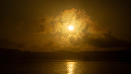 夏の奄美大島の海と空。