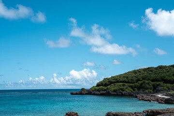 宮古島の海と空と山の景色
