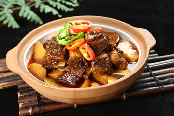 Chinese cuisine, Cantonese cuisine, stewed beef with potatoes
