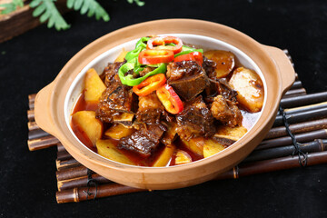 Chinese cuisine, Cantonese cuisine, potato braised eel tube