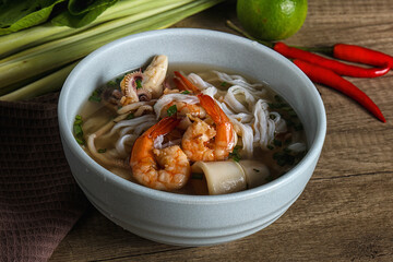 Vietnamese Pho Bo soup with seafood
