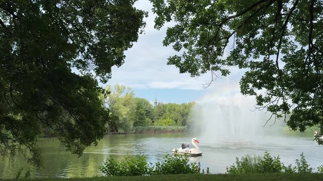 fountain in the park schwanenteich with boat ,zwickau east germany 4k