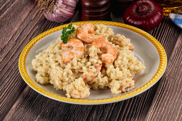 Gourmet risotto with prawn and cheese