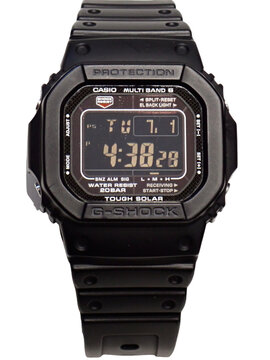  CASIO G-SHOCK Multiband 6 GW-M5610-1B Tough Solar Radio-Controlled Watch