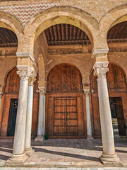 Obraz premium The Great Mosque of Zitouna: Historical and Cultural Landmark in the Heart of the Medina of Tunis, Tunisia