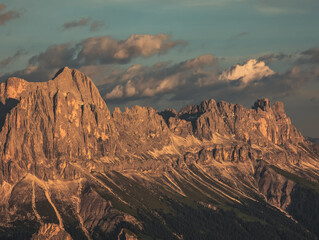 Wandern in den Dolomiten: Blick vom Schlern auf den Rosengarten