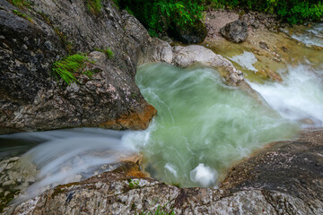 Naturschönheit der Alpen, die  Innersbachklamm bei Unken in Österreich.