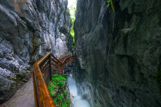 Natursch&ouml;nheit der Alpen, die  Innersbachklamm bei Unken in &Ouml;sterreich.
