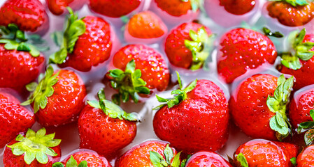 Composition with fresh ripe strawberries