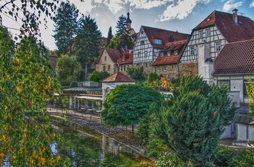 Obraz premium Autumn Charm in a German Lakeside Village with Half-Timbered Houses