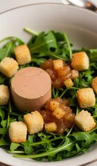 G&auml;nseleber-Bowl mit Apfel-Chutney und Brioche