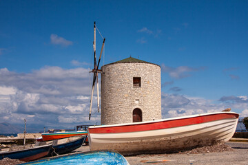 Alte, funktionsunfähige Windmühle in Kerkyra auf Korfu