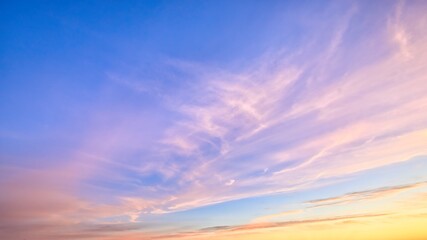 Obraz premium New Zealand Sky Replacement Waves of Warth After Sunset