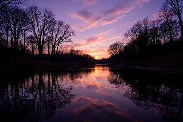 Obraz premium Twilight River Glow 