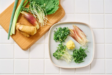 刻んだ薬味の盛り合わせ｜生姜・みょうが・大葉・小ねぎ・貝割れ大根