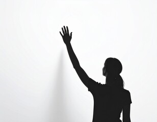 女性の手の影