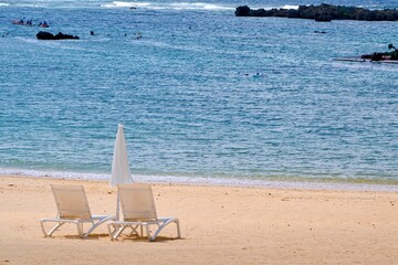 白い砂浜とビーチベット