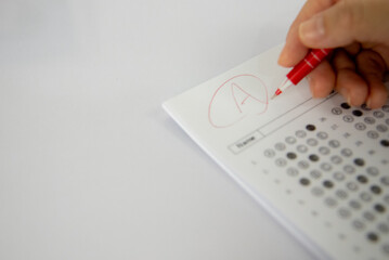shows a graded multiple-choice test answer sheet. The grade 