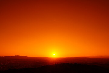 若草山から見る生駒山に沈む夕日