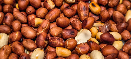 Roasted peanuts with heat.  Add flavor to food.