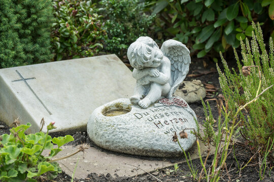 Friedhof, Grabstein, Statue - Powered by Adobe
