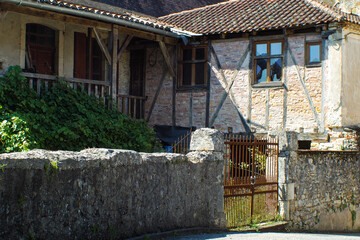 Village de Puy l'Évêque, dans le département du Lot