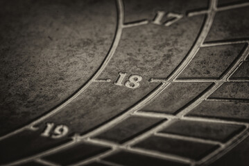 SUNDIAL - A horizontal dial with the triangular blade