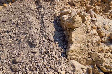 様々な色と種類の土。乾いた地面の背景テクスチャー	
