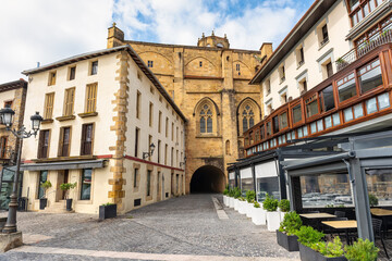 Obraz premium Typical houses of the area and medieval complex of the historic city of Getaria in Guipuzcoa, Basque Country.