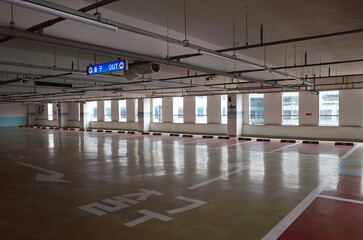 The view of the parking lot in Korea.
