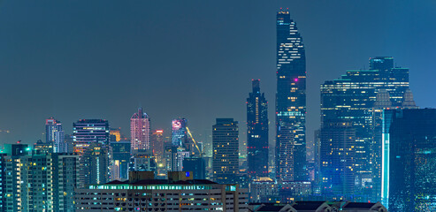 Obraz premium Bangkok business district at night time.