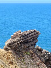 Schichtfelsen an der Algarve