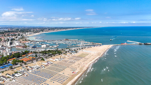 Fototapeta Rimini is a city and provincial capital in northern Italy. It is an internationally renowned summer resort, with a coastline stretching 15 km along the northern Adriatic coast