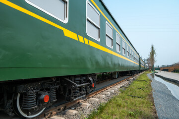 Green coaches, The vintage Chinese train