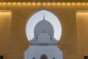 Sheikh Zayed Grand Mosque, Abu Dhabi. Symbol of Spirituality and Cultural Heritage. 