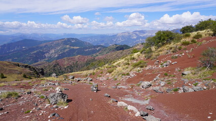 Paysage in rouge a Barrot 1