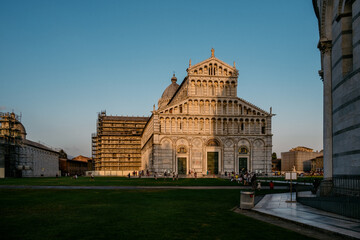 Fototapeta premium Piazza dei Miracoli in Pisa at Sunset