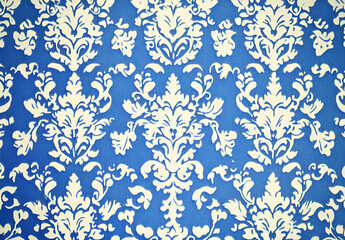 Elegant Blue and White Damask Pattern Wallpaper
