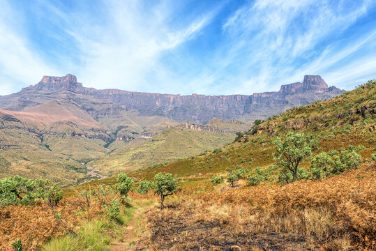 Amphitheatre seen from hiking trail from Mahai to Thendele