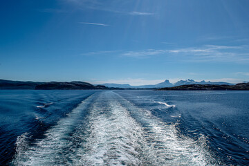 Navigando da Bodø verso le isole Lofoten: un arrivo dal mare al porto di Moskenes  davvero spettacolare